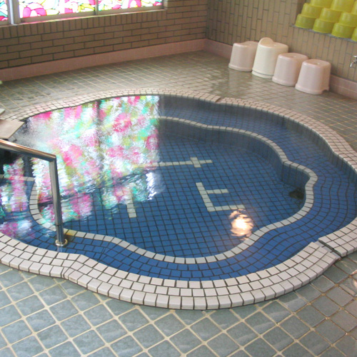 お風呂の写真を準備中です