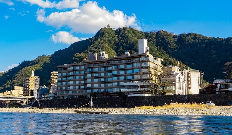 Nagaragawa Onsen Juhachiro