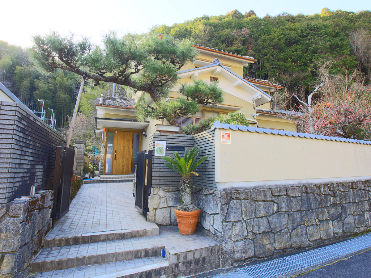 宿坊宝塔寺 蓮のnull